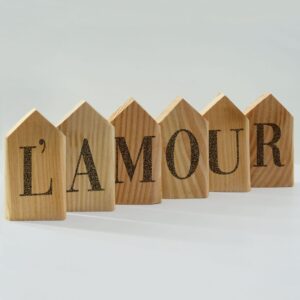 Maison en bois L'amour idées de déco maison bloc bois idée cadeau